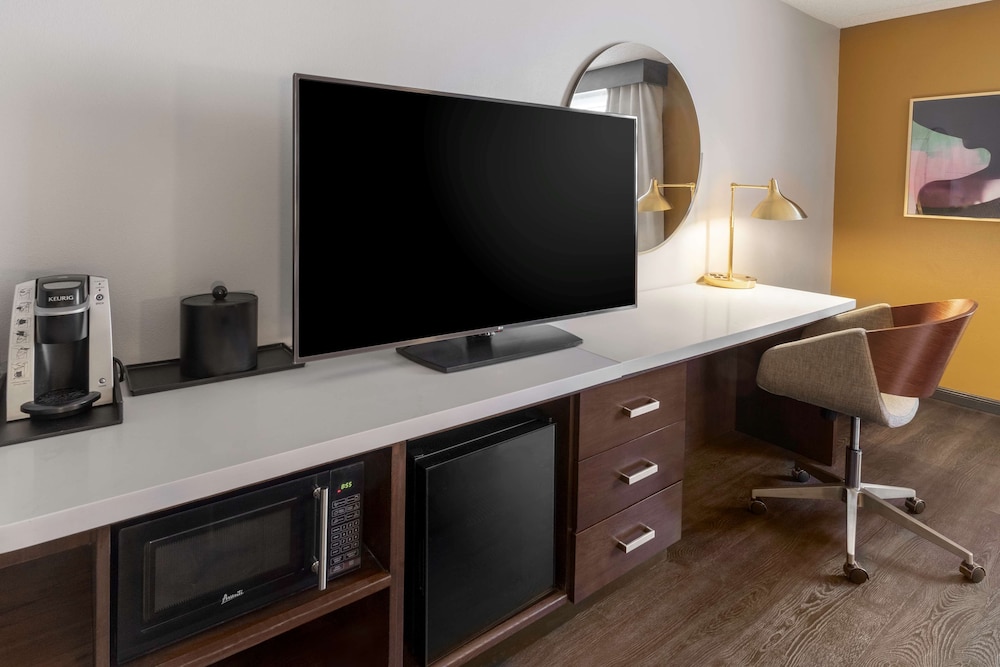 Hilton Garden Inn Los Angeles/Hollywood — Hotel rooms in Los Angeles, California