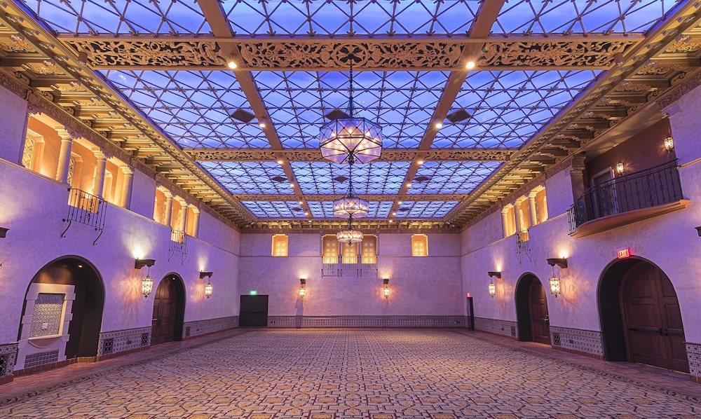 The Hollywood Roosevelt — Hotel building in Los Angeles, California