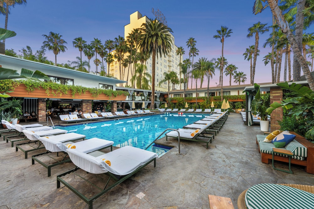 The Hollywood Roosevelt — Swimming pool in Los Angeles, California
