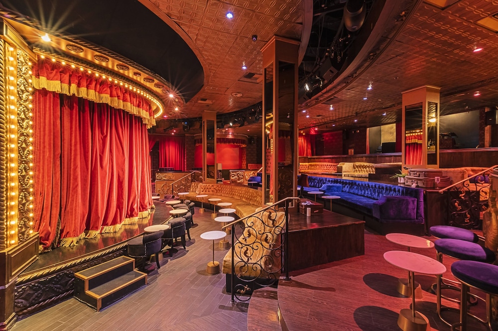 The Hollywood Roosevelt — Restaurant & bars in Los Angeles, California