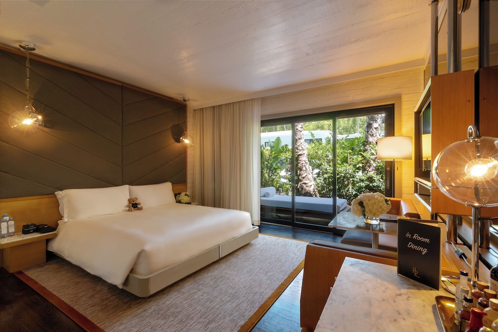 The Hollywood Roosevelt — Hotel rooms in Los Angeles, California