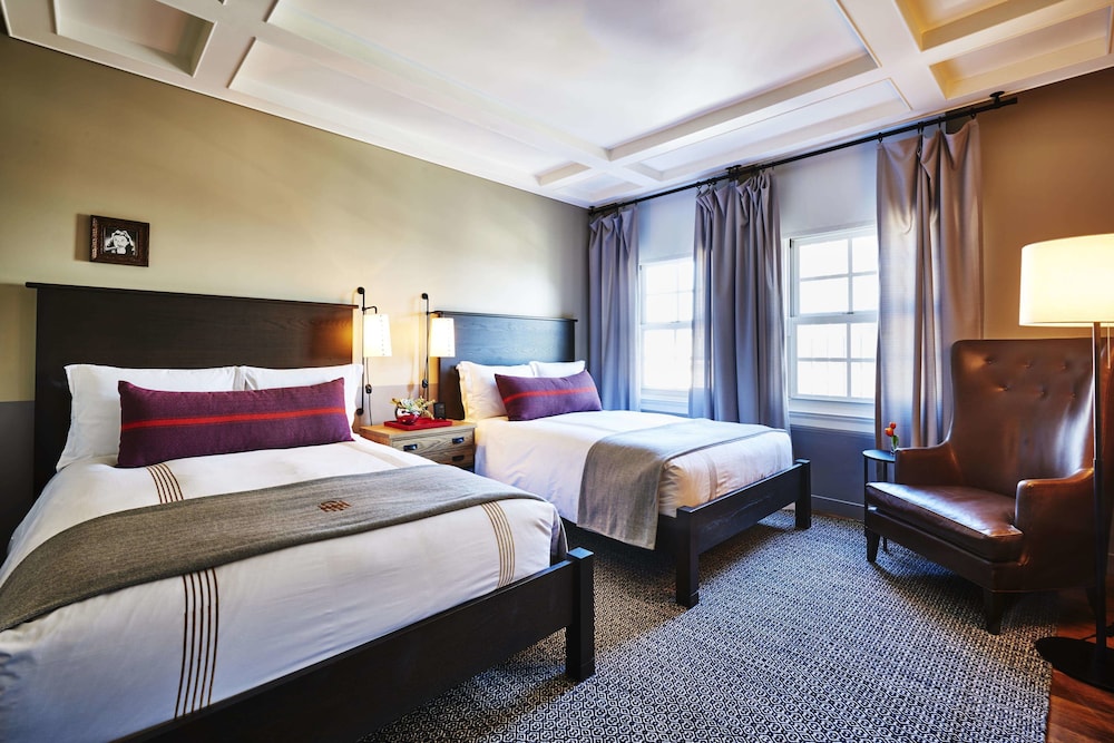 The Hollywood Roosevelt — Hotel rooms in Los Angeles, California