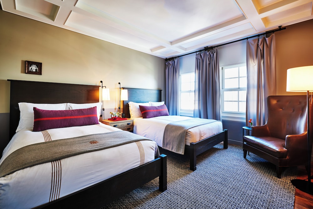 The Hollywood Roosevelt — Hotel rooms in Los Angeles, California