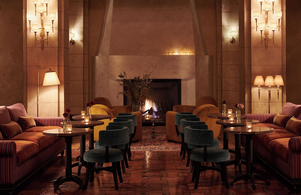The Hollywood Roosevelt — Restaurant & bars in Los Angeles, California