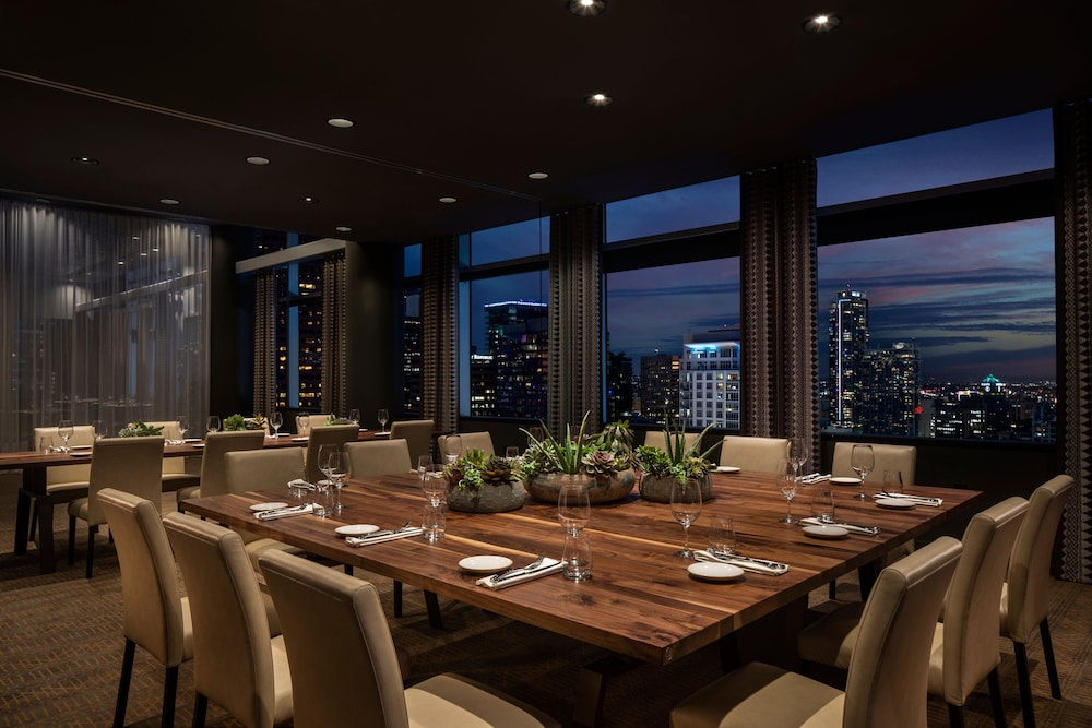 JW Marriott Los Angeles L.A. LIVE — Restaurant & bars in Los Angeles, California