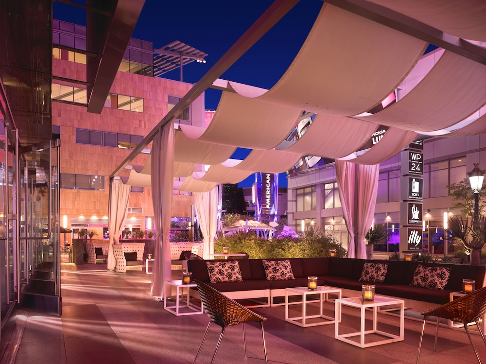 JW Marriott Los Angeles L.A. LIVE — Restaurant & bars in Los Angeles, California