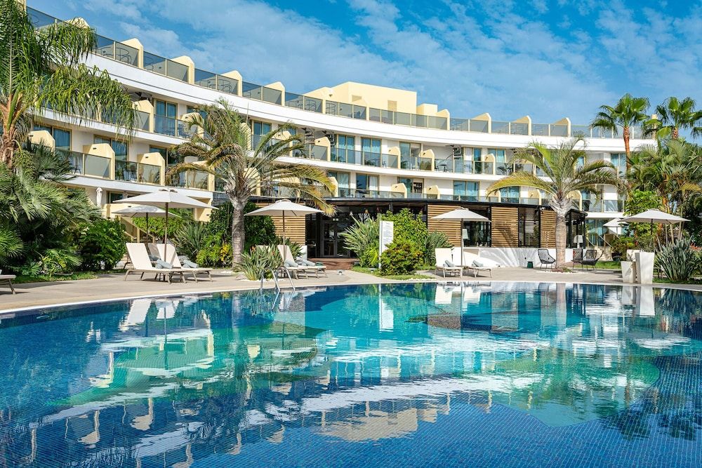 Sir Anthony Hotel
