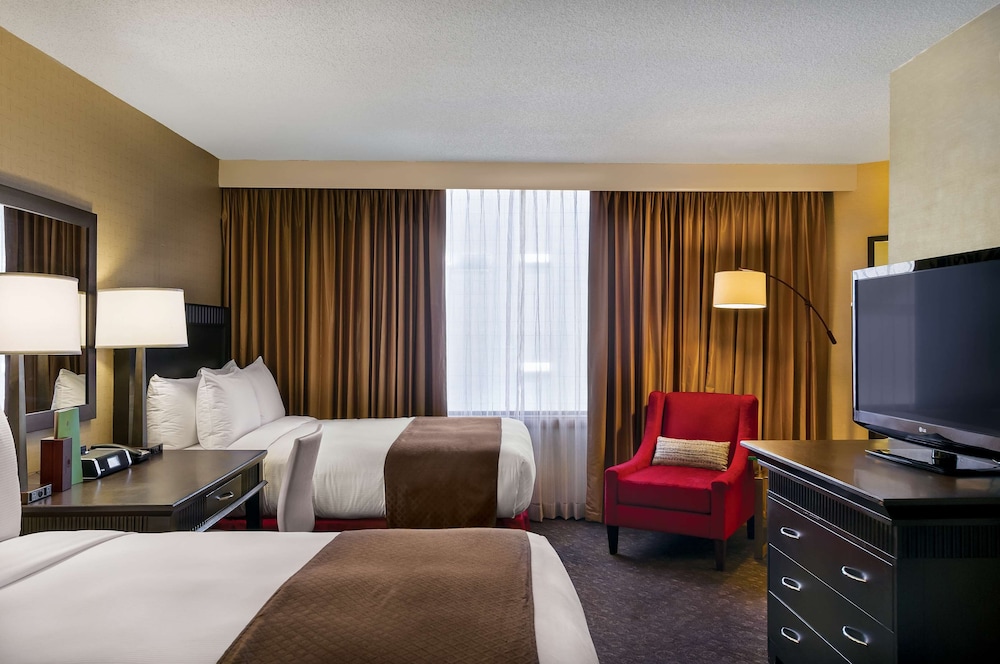 DoubleTree by Hilton Hotel Los Angeles Downtown — Hotel rooms in Los Angeles, California