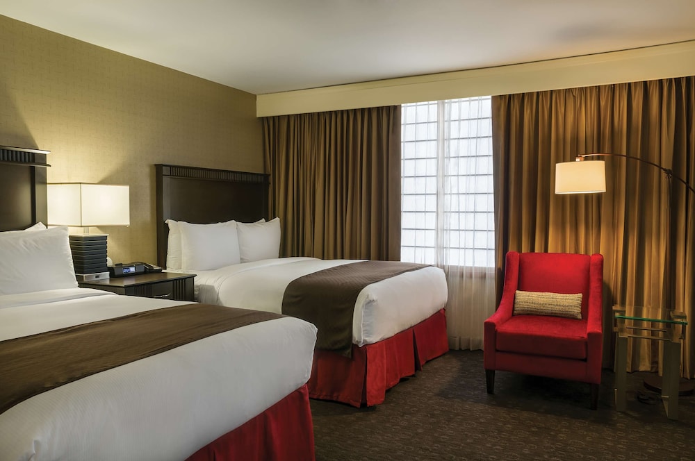 DoubleTree by Hilton Hotel Los Angeles Downtown — Hotel rooms in Los Angeles, California