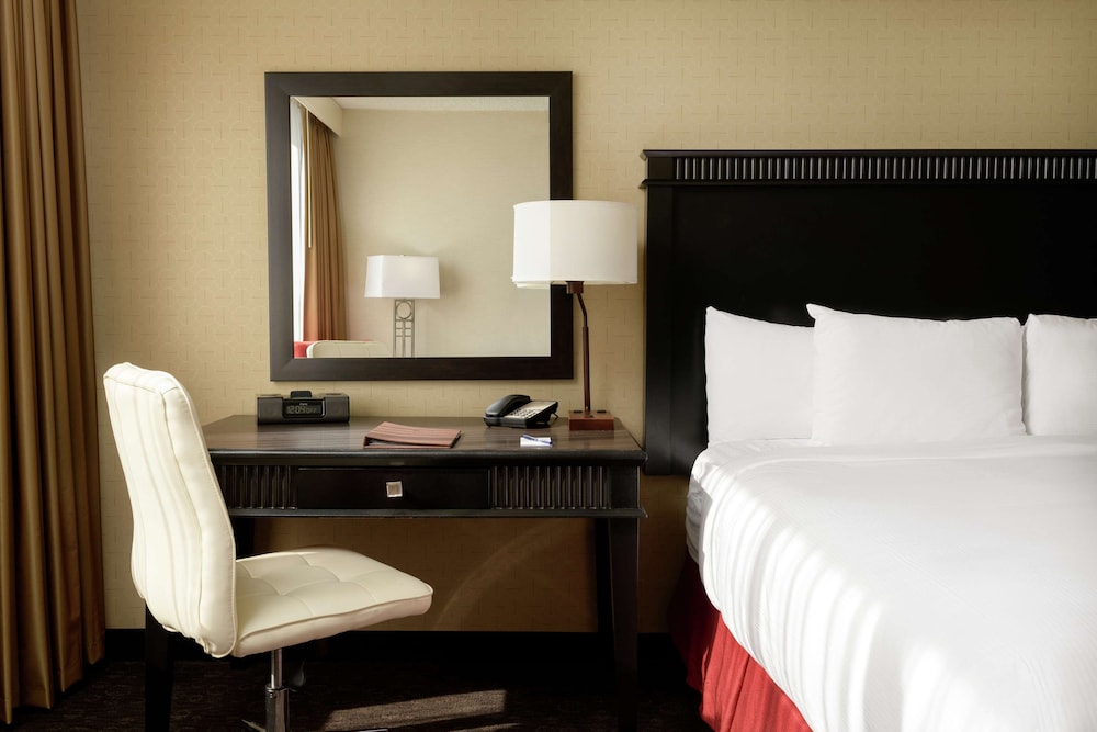 DoubleTree by Hilton Hotel Los Angeles Downtown — Hotel rooms in Los Angeles, California