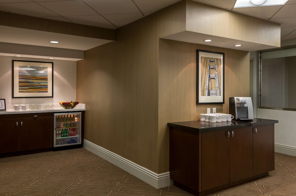 DoubleTree by Hilton Hotel Los Angeles Downtown — Hotel building in Los Angeles, California