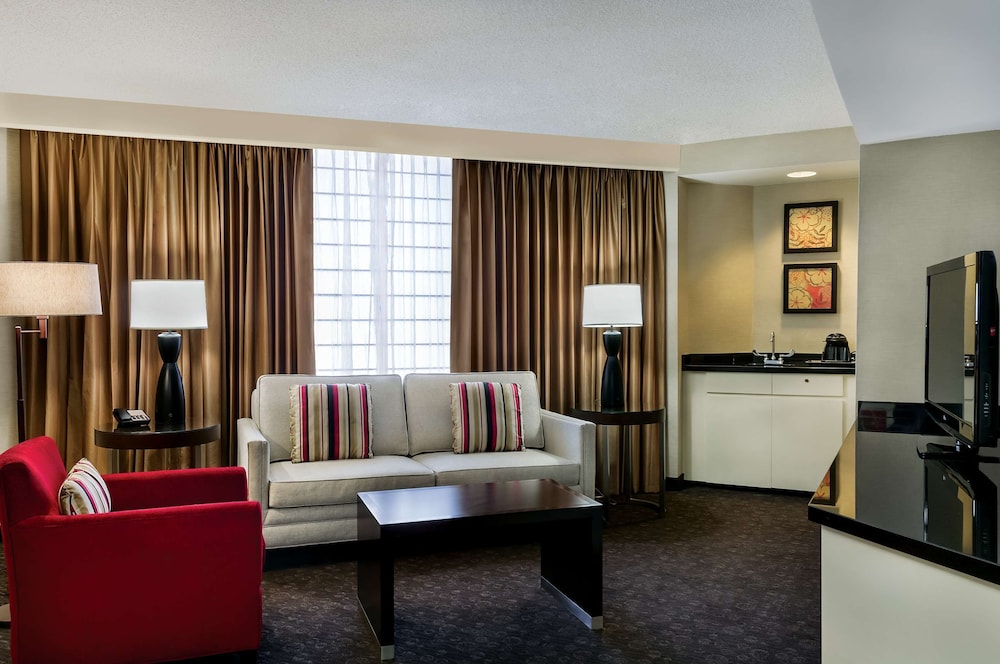 DoubleTree by Hilton Hotel Los Angeles Downtown — Hotel rooms in Los Angeles, California