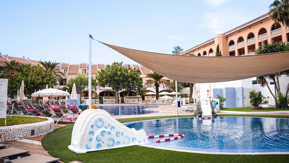 Coral Compostela Beach — Attractions for children in Playa de las Americas, Canary Islands