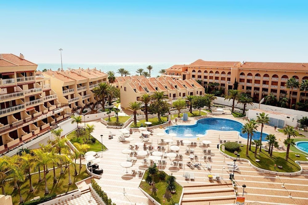 Coral Compostela Beach — Swimming pool in Playa de las Americas, Canary Islands