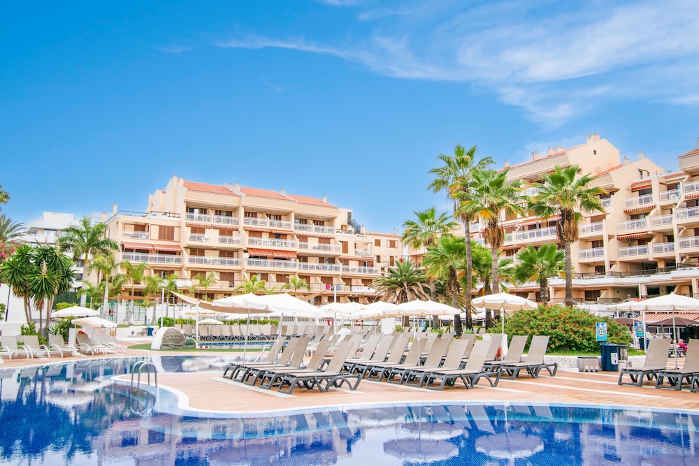 Coral Compostela Beach — Swimming pool in Playa de las Americas, Canary Islands