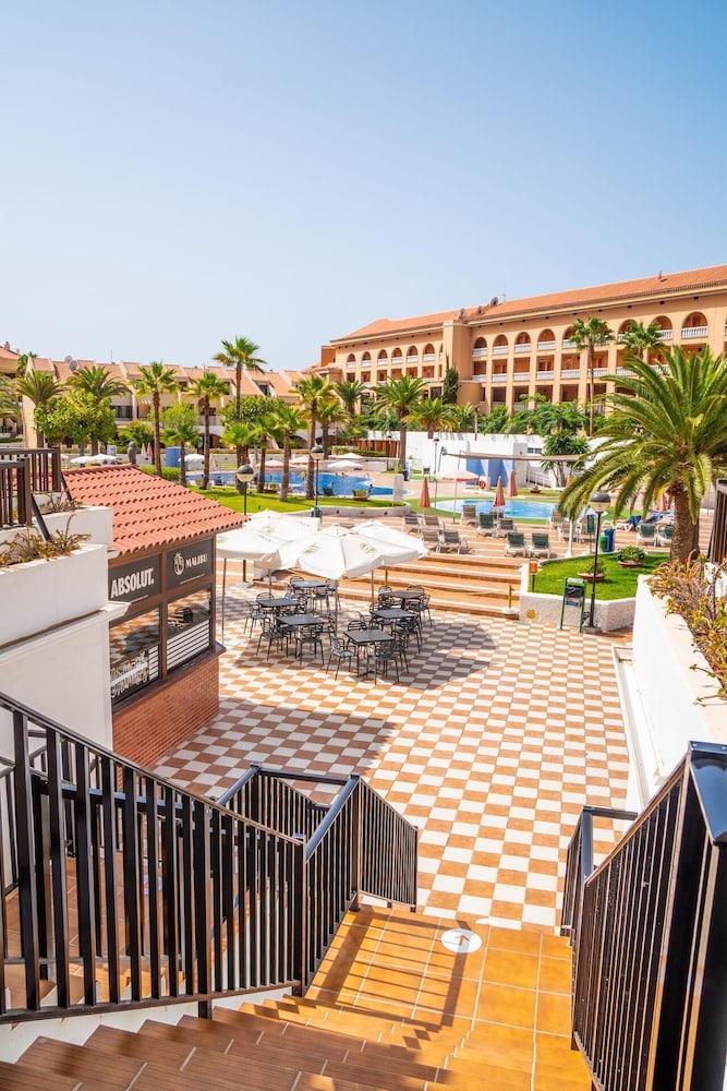 Coral Compostela Beach — Restaurant & bars in Playa de las Americas, Canary Islands
