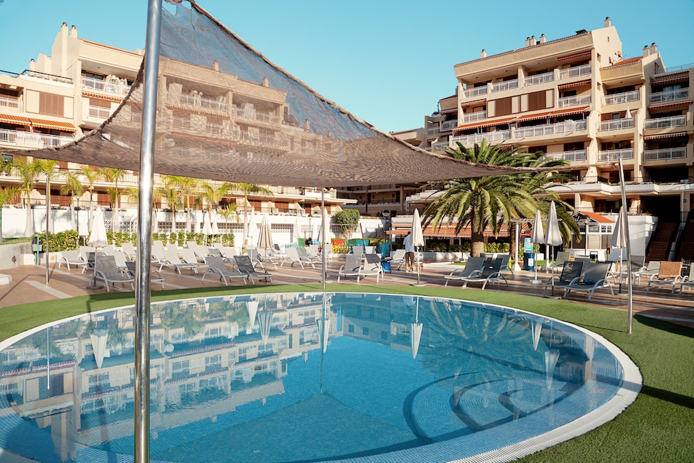 Coral Compostela Beach — Swimming pool in Playa de las Americas, Canary Islands