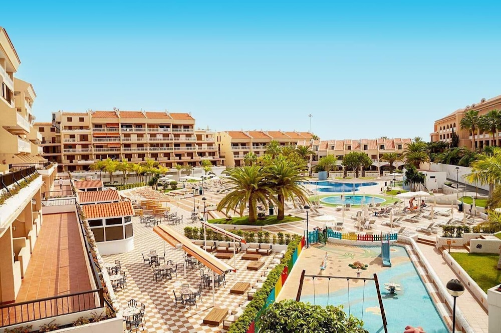 Coral Compostela Beach — Swimming pool in Playa de las Americas, Canary Islands