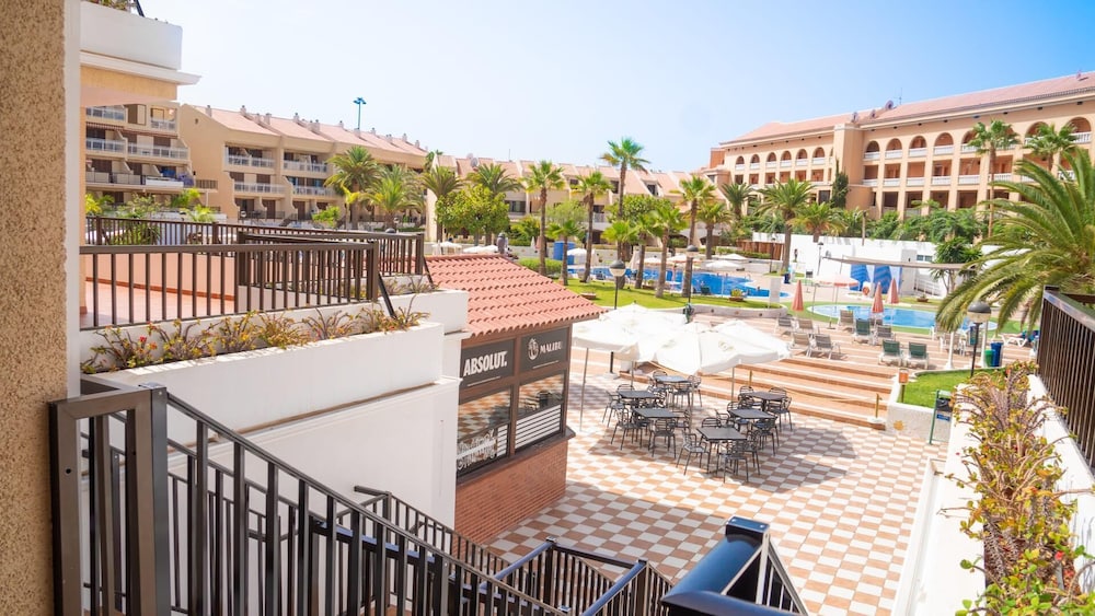 Coral Compostela Beach — Restaurant & bars in Playa de las Americas, Canary Islands