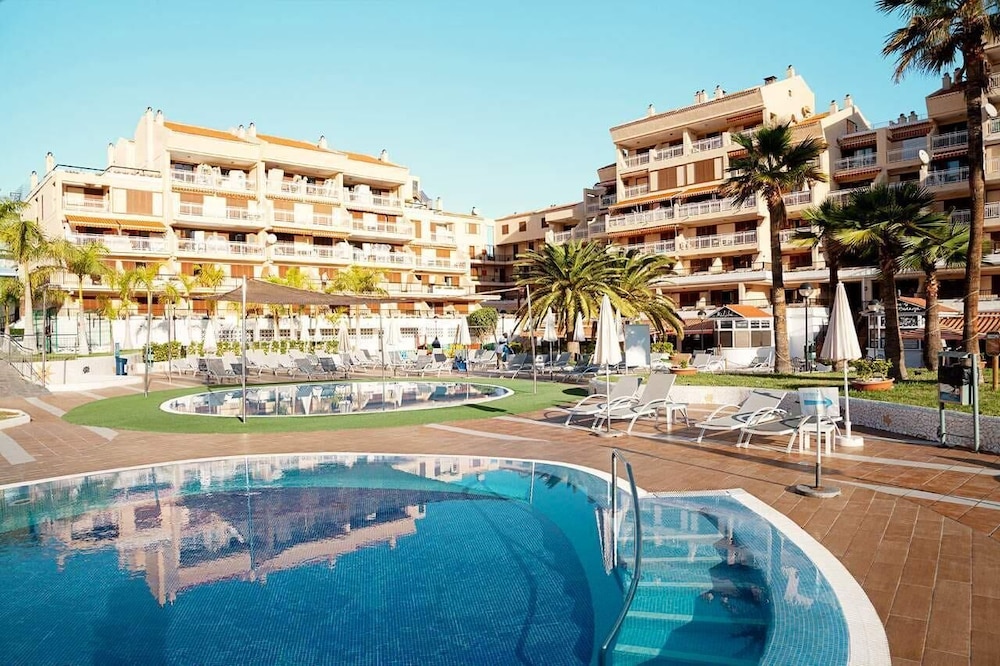 Coral Compostela Beach — Swimming pool in Playa de las Americas, Canary Islands