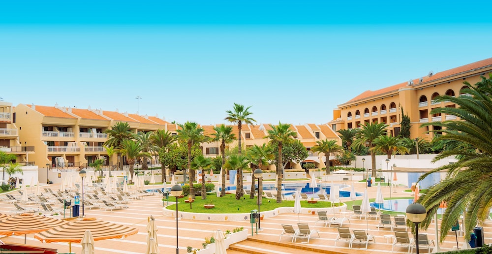 Coral Compostela Beach — Swimming pool in Playa de las Americas, Canary Islands