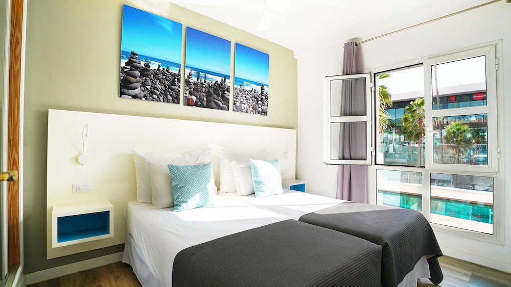 Coral Compostela Beach Golf — Hotel rooms in Playa de las Americas, Canary Islands