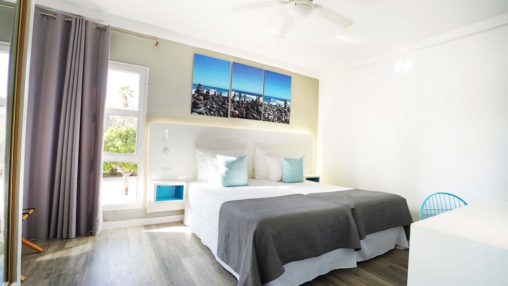Coral Compostela Beach Golf — Hotel rooms in Playa de las Americas, Canary Islands