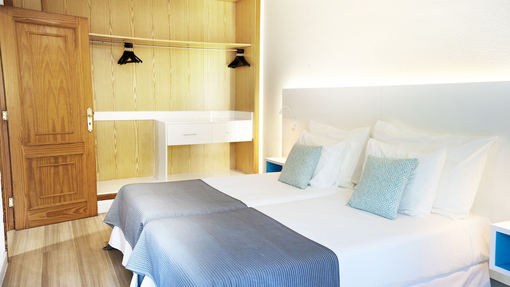 Coral Compostela Beach Golf — Hotel rooms in Playa de las Americas, Canary Islands