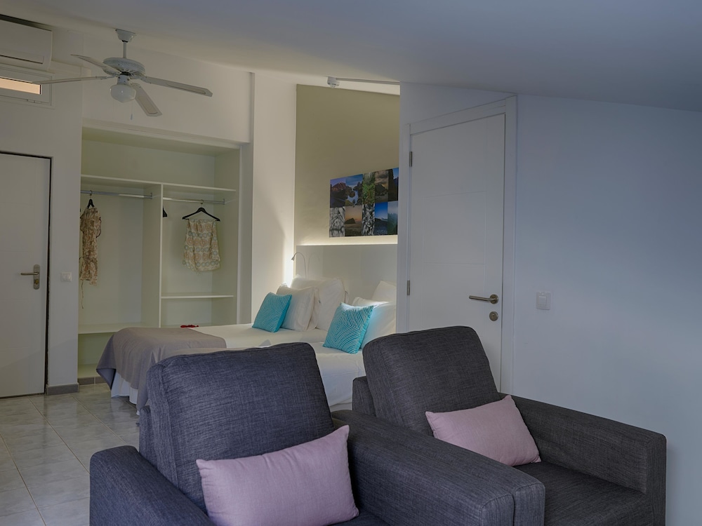 Coral Compostela Beach Golf — Hotel rooms in Playa de las Americas, Canary Islands