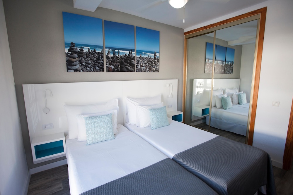 Coral Compostela Beach Golf — Hotel rooms in Playa de las Americas, Canary Islands