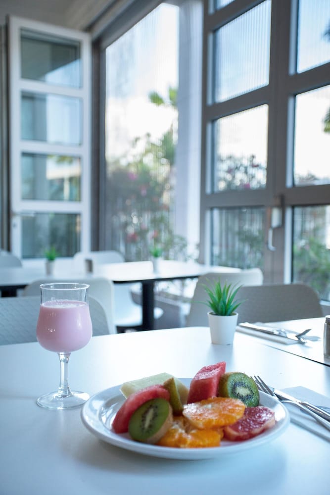 Coral Compostela Beach Golf — Restaurant & bars in Playa de las Americas, Canary Islands