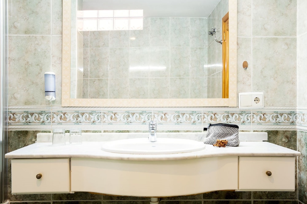 Coral Compostela Beach Golf — Hotel rooms in Playa de las Americas, Canary Islands