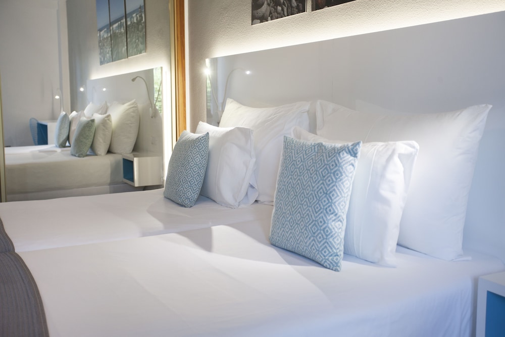 Coral Compostela Beach Golf — Hotel rooms in Playa de las Americas, Canary Islands