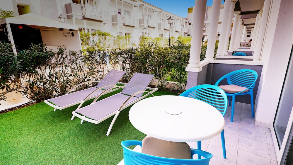 Coral Compostela Beach Golf — Hotel building in Playa de las Americas, Canary Islands