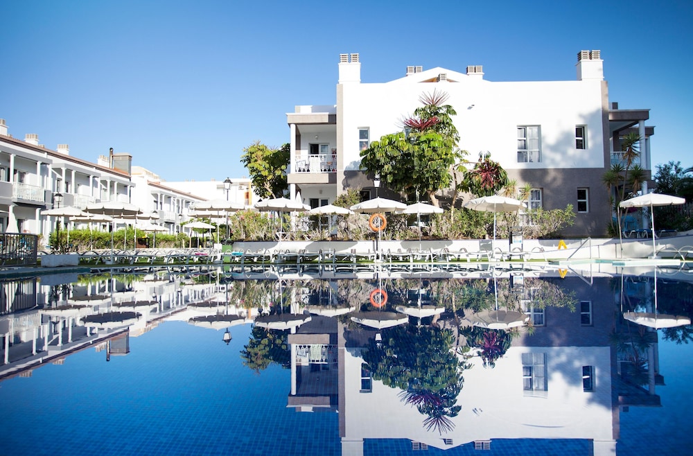 Coral Compostela Beach Golf — Swimming pool in Playa de las Americas, Canary Islands
