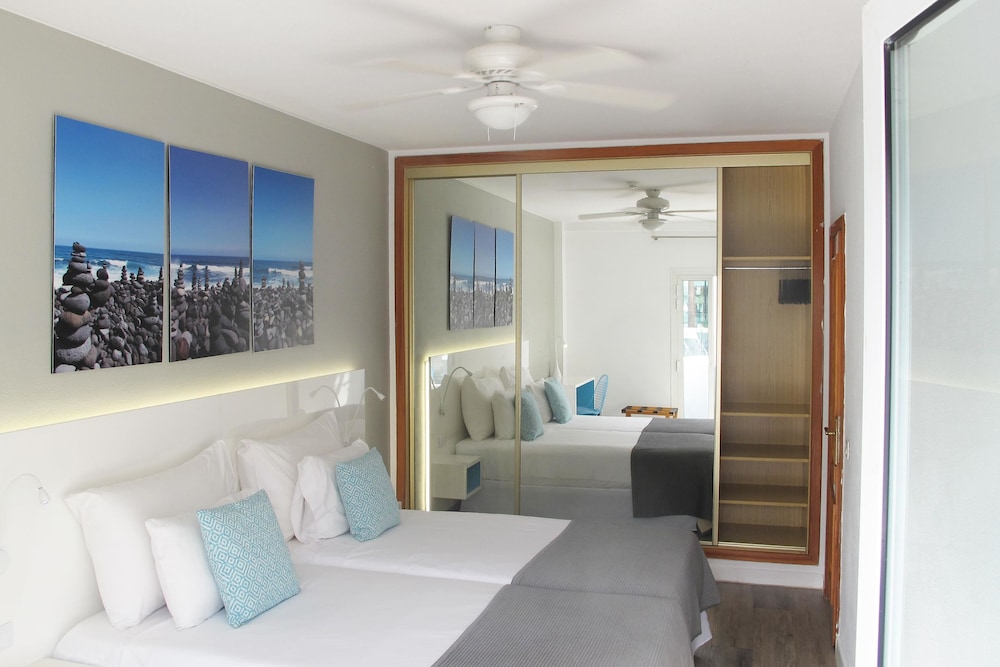 Coral Compostela Beach Golf — Hotel rooms in Playa de las Americas, Canary Islands