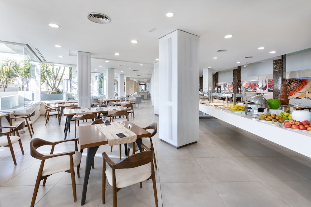 Alexandre Gala — Restaurant & bars in Playa de las Americas, Canary Islands