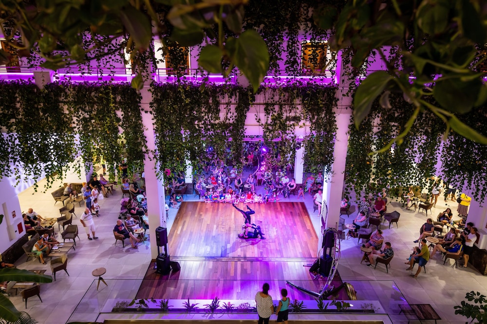Alexandre Gala — Sports & recreation in Playa de las Americas, Canary Islands