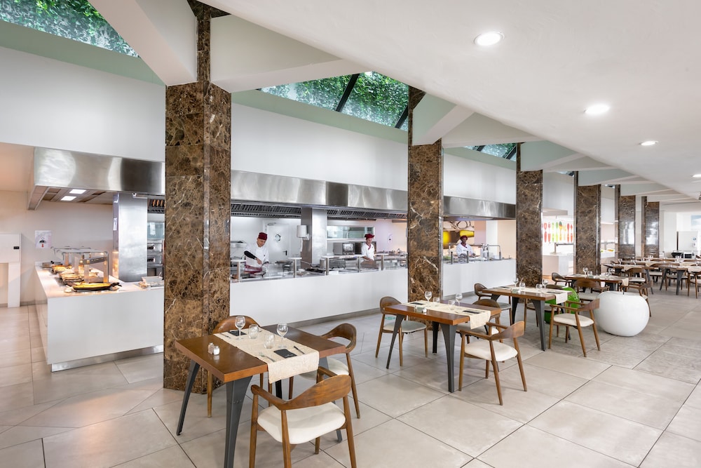 Alexandre Gala — Restaurant & bars in Playa de las Americas, Canary Islands