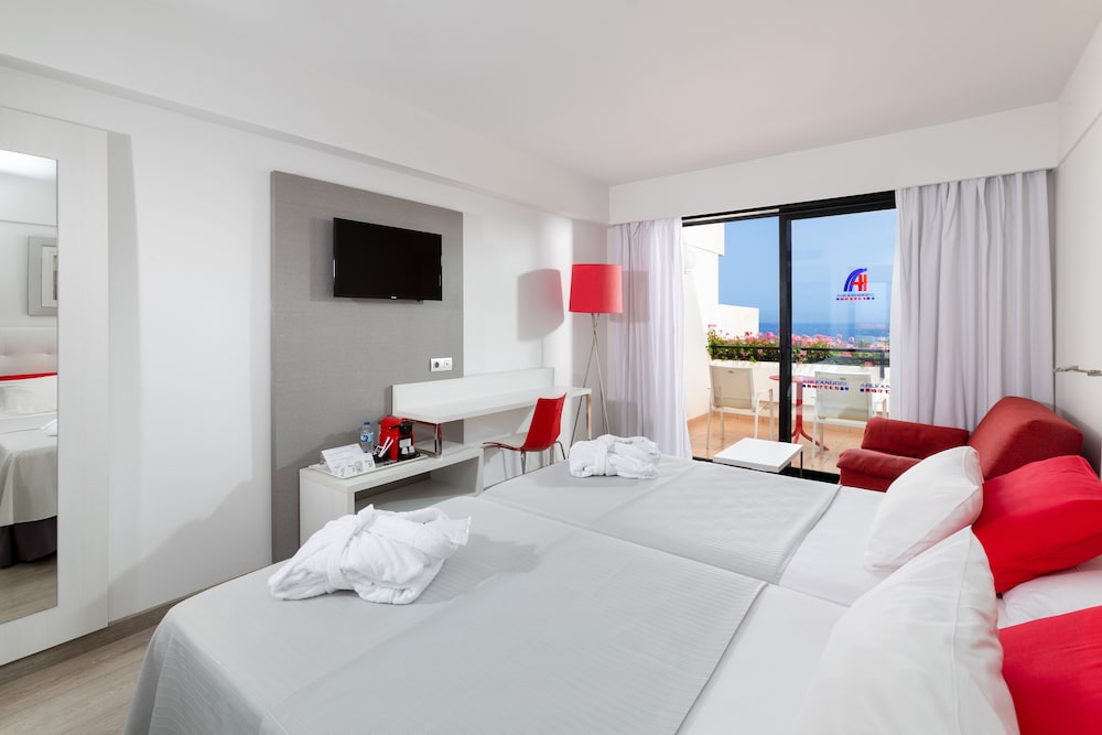 Alexandre Gala — Hotel rooms in Playa de las Americas, Canary Islands