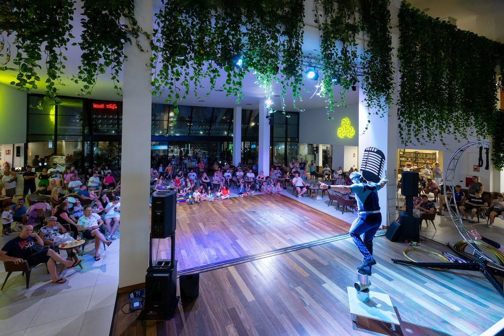 Alexandre Gala — Attractions in the area in Playa de las Americas, Canary Islands