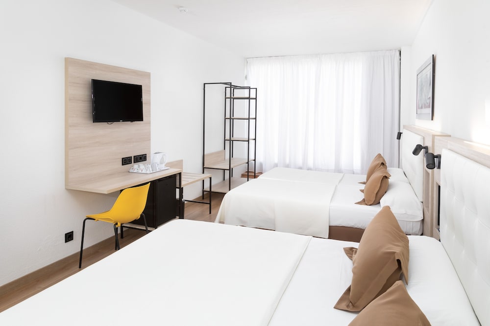 Alexandre Gala — Hotel rooms in Playa de las Americas, Canary Islands