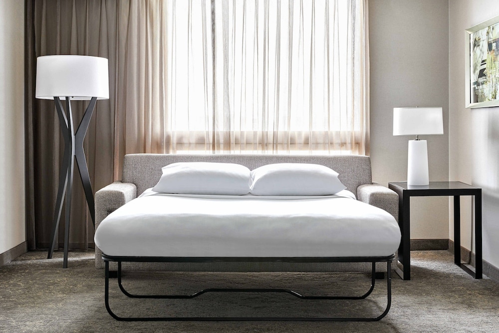 Los Angeles Airport Marriott — Hotel rooms in Los Angeles, California