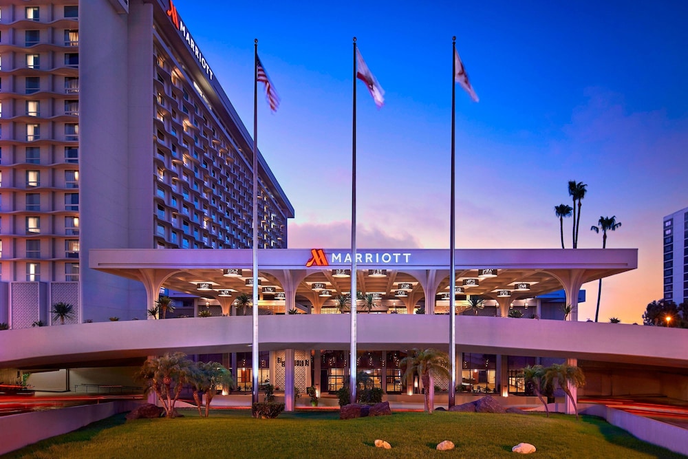 Los Angeles Airport Marriott — Hotel building in Los Angeles, California