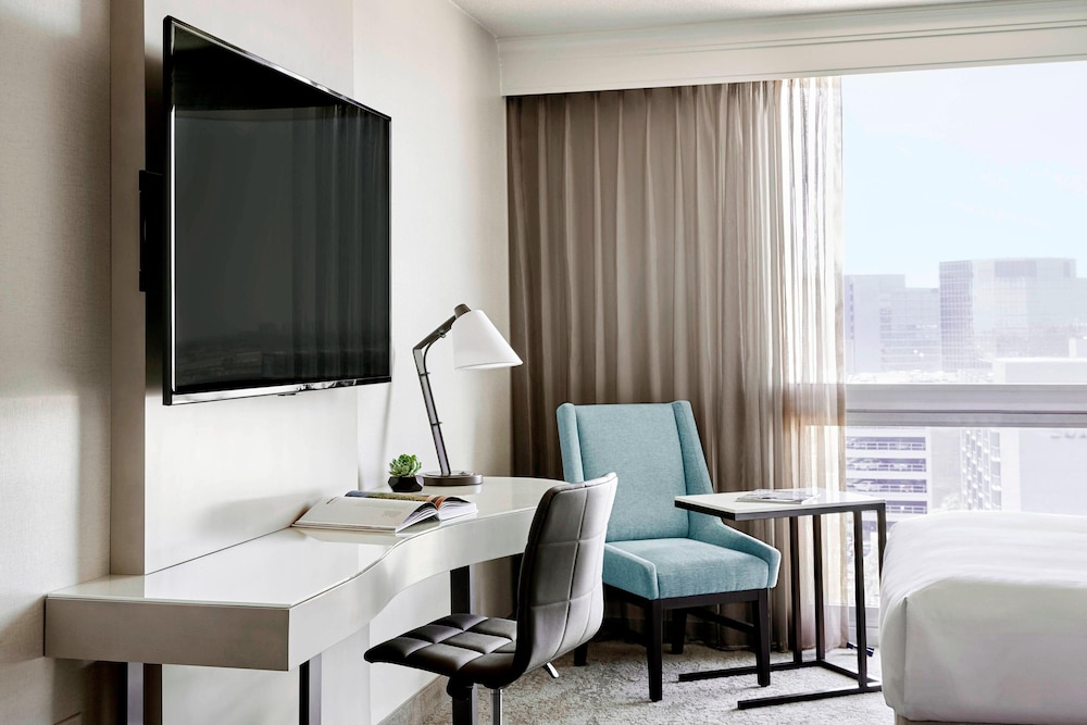 Los Angeles Airport Marriott — Hotel rooms in Los Angeles, California