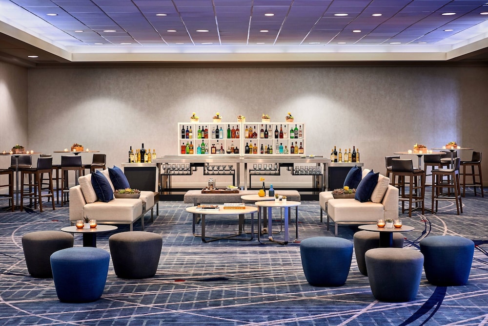 Los Angeles Airport Marriott — Restaurant & bars in Los Angeles, California