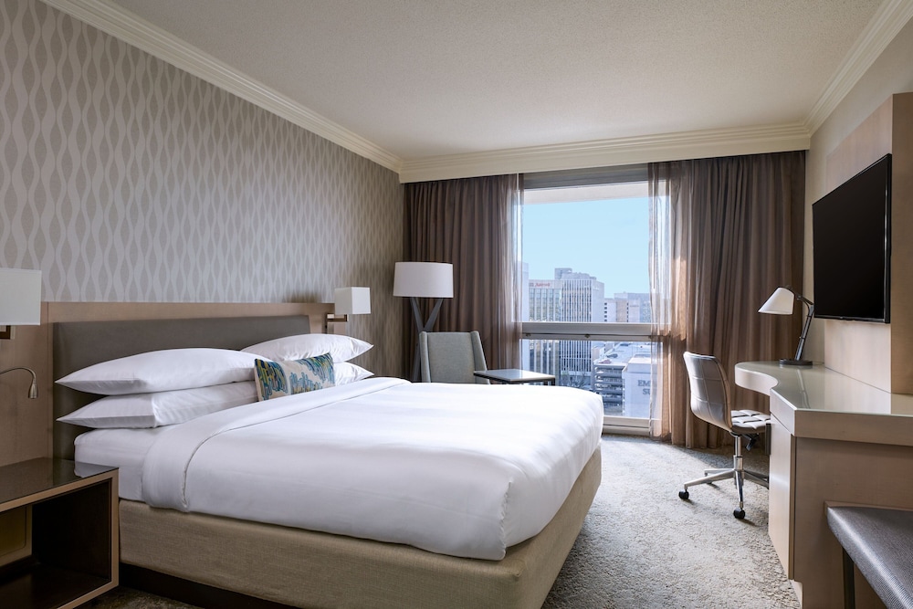 Los Angeles Airport Marriott — Hotel rooms in Los Angeles, California