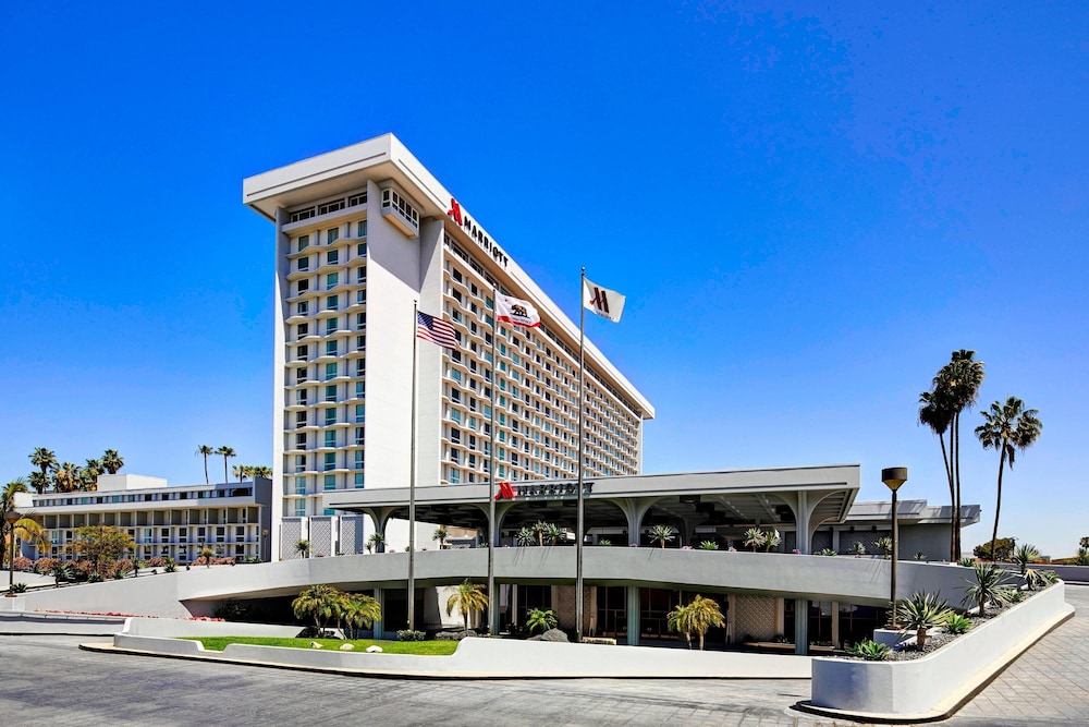 Los Angeles Airport Marriott — Main photo in Los Angeles, California
