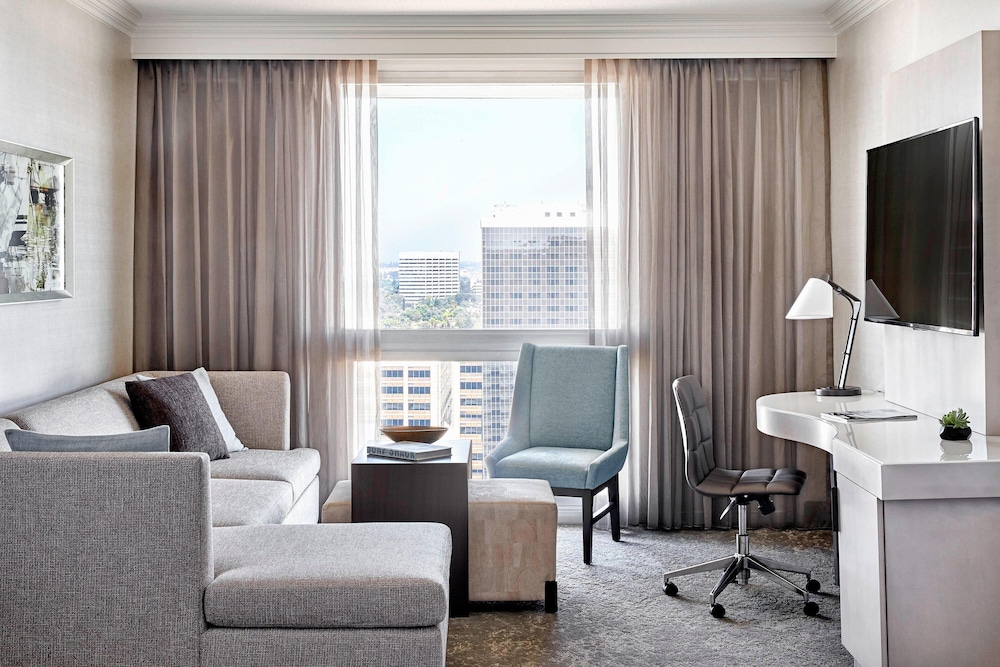 Los Angeles Airport Marriott — Hotel rooms in Los Angeles, California