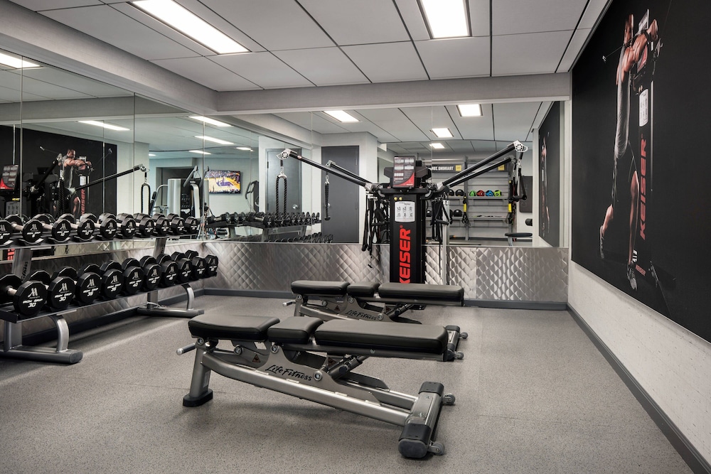 Los Angeles Airport Marriott — Sports & recreation in Los Angeles, California